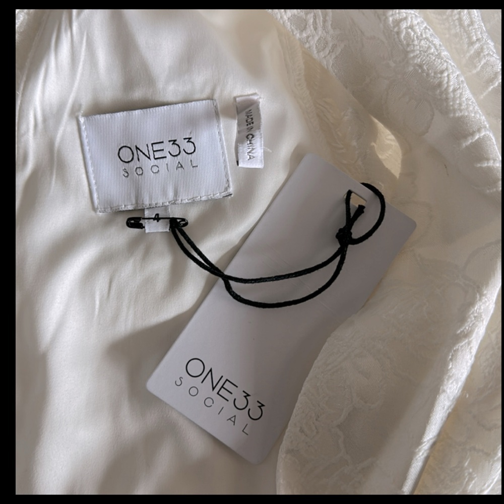 One 33 Social Jacquard V Neck Dress - Picture 11 of 12